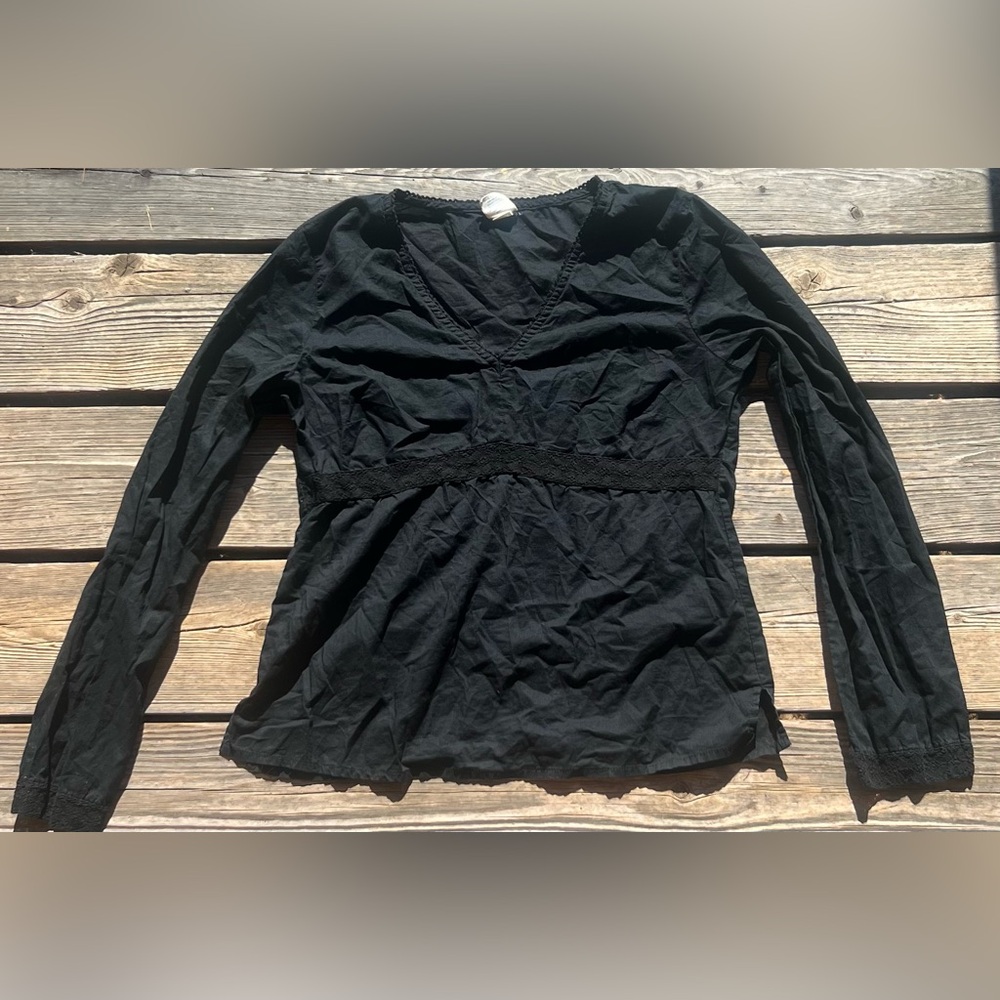 Vintage Old Navy black 90s lace V-neck Grunge Women's Top Medium